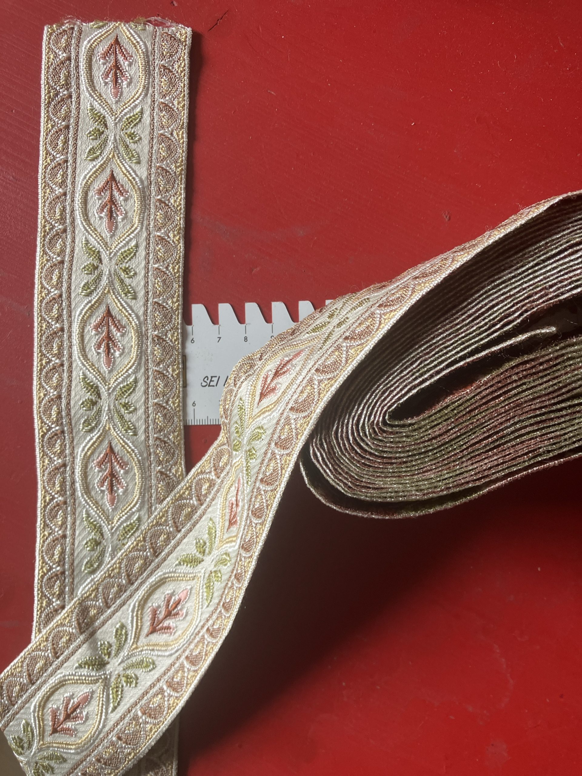 Bordure tissée vintage tapisserie française ruban jacquard floral : le metre
